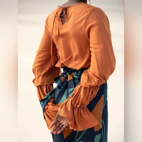Diarrablu Sustainable Lena Top Solid Rust balloon sleeves blouse S‎ - Picture 2 of 5